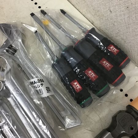  KTC ケーティーシー ツールセット 工具セット 両開きメタルケ-スタイプ SK45221WZ