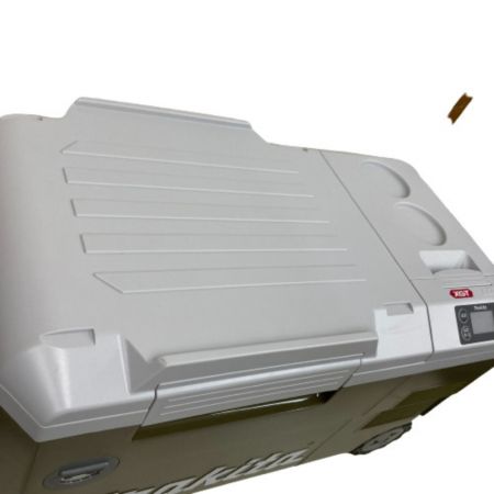  MAKITA マキタ 充電式保冷温庫　アダプター付き CW001G