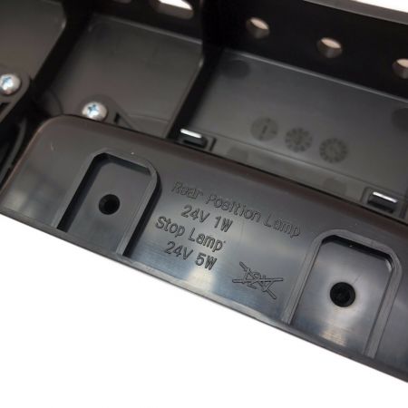  ICL いすゞLEDコンビテールランプ 角型