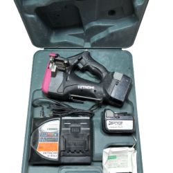 ◇◇ HITACHI 日立 ネジ切り機 充電器・充電池2個・ケース付 14.4v CL14DSL ショッキングピンク Cランク
