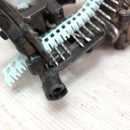  HITACHI 日立 32ｍｍ ベビ釘打ち機 本体のみ NV32A グリーン