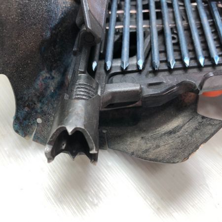  HITACHI 日立 釘打ち機 ケース付 NV90AB2 アイボリー