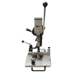 ◇◇ MAKITA マキタ 小型角ノミ 本体のみ 7300S ホワイト Cランク