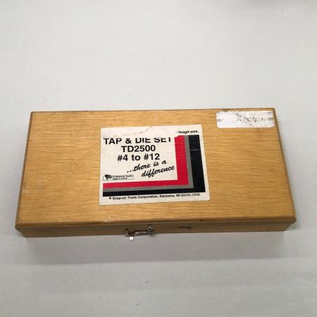  Snap-on スナップオン 工具関連用品 タップセット TD2500 シルバー