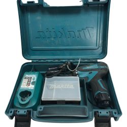 ◇◇ MAKITA マキタ ドライバドリル 充電器・充電池2個・ケース付 コードレス式 DF030D ブルー Cランク
