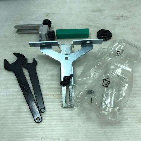  MAKITA マキタ トリマー 電動工具 充電器・充電池1個付 コードレス式 RT50D ブルー