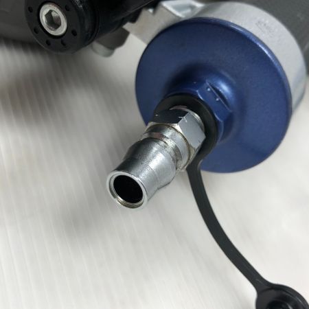  MAKITA マキタ エアツール エア釘打ち 工具 本体のみ 常圧 AR411R ブルー