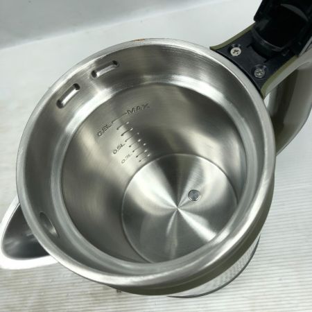  MAKITA マキタ 電動工具 電機ケトル  コードレス式 KT001G オリーブ