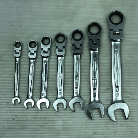  TONE トネ 工具 ハンドツール ラトェットレンチセット RM700 シルバー