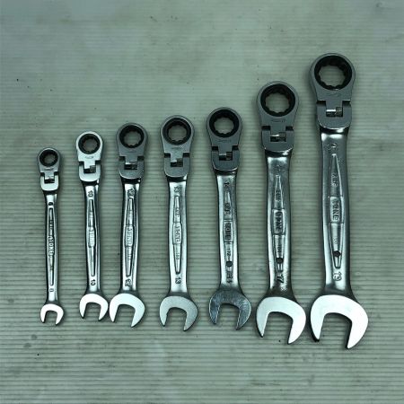  TONE トネ 工具 ハンドツール ラトェットレンチセット RM700 シルバー