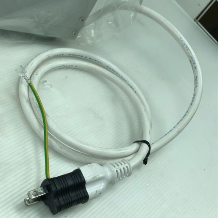  スワロー電機 工具関連用品 変圧器 未使用品(S) 本体のみ コード式 100v SVR-1000 ホワイト
