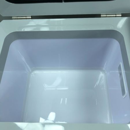  MAKITA マキタ 工具関連用品 バッテリー式保冷温庫 程度A ACアダプター付 コードレス式 40v CW001G オリーブ