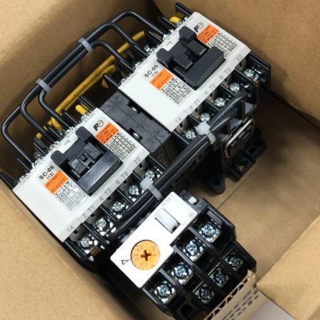  富士電機 工具関連用品 可逆形電磁開閉器 2個セット 未使用品(S) SW-05RM ブラック