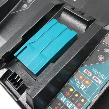  MAKITA マキタ 工具関連用品 ２口急速充電器 本体のみ DC18RD ブラック