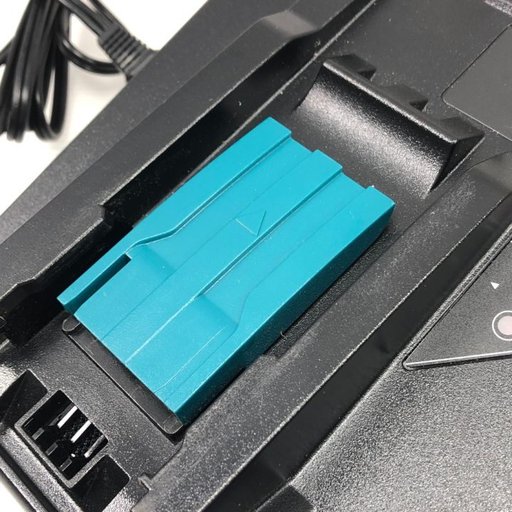 MAKITA マキタ 工具関連用品 2口急速充電器 本体のみ DC18RD ブラック 