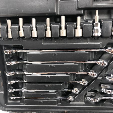  DEWALT 工具関連用品 メカニックツールセット 程度B 本体のみ ブラック