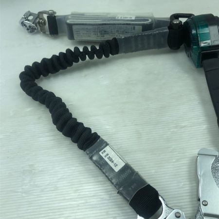  TITAN 工具関連用品 ロック機構付き巻取＋伸縮式ダブルランヤード 程度A 本体のみ HL-MRZW-1.3 ブラック