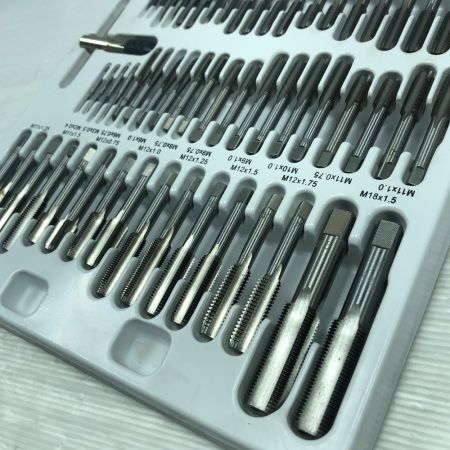  ESCO 工具関連用品 タップダイスセット 程度A ケース付 EA829VX-3 シルバー