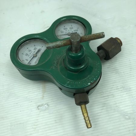   工具関連用品 アセチレン調整器/酸素調整器 ジャンク品(D) レッド×グリーン