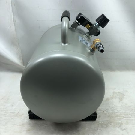  MAKITA マキタ 工具 エアツール エアタンク A-73689 ライトグレー