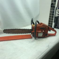 ◇◇ Husqvarna ハスクバーナ 切断工具 チェーンソー 本体のみ 2サイクル 242XP オレンジ Cランク