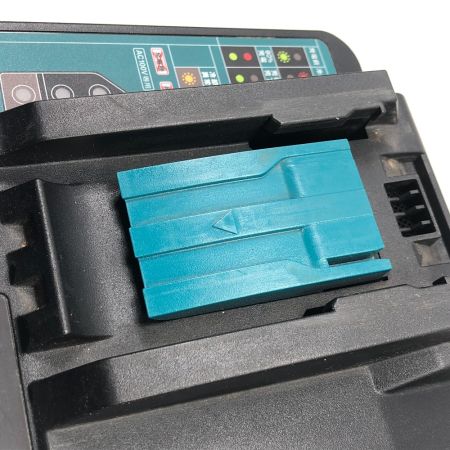  MAKITA マキタ 工具関連用品 バッテリー充電器 DC18RD ブラック