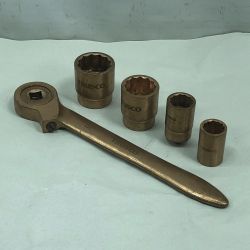 ◇◇ TRUSCO トラスコ 工具 ハンドツール 防爆ラチェットレンチ ソケット4つ付 Cランク