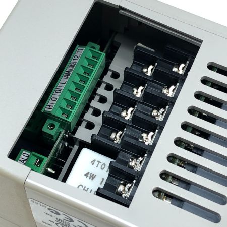  HITACHI 日立 インバーター 未使用品(S) SJ200 オリーブ