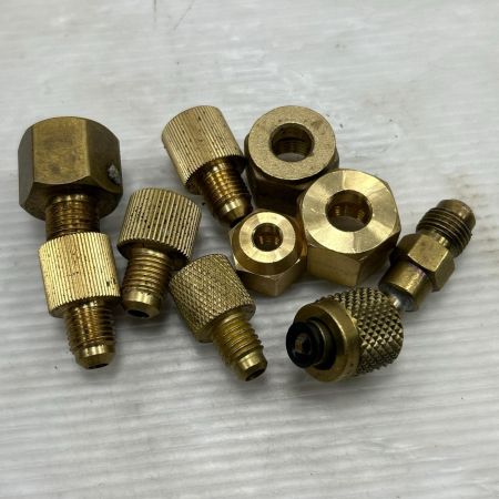 Asada 真空ポンプ 充電池1個・ケース付 コードレス式 1.5CFM-B グリーン