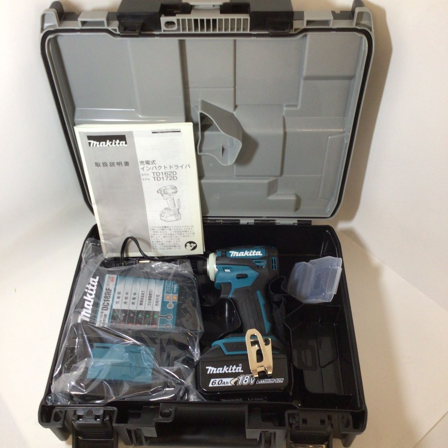 中古】 MAKITA マキタ 充電式インパクトドライバ 18V/6,0Ah バッテリー