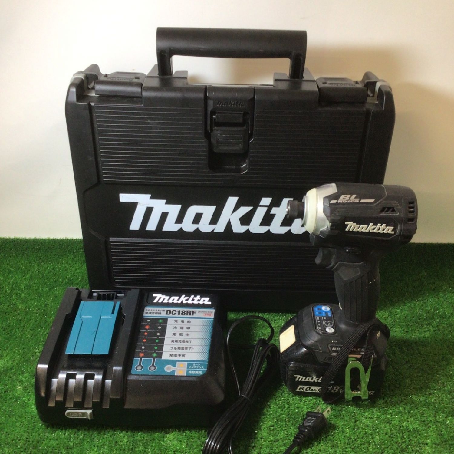 マキタ 充電式 インパクト ドライバー 18V TD171D ケース 充電器