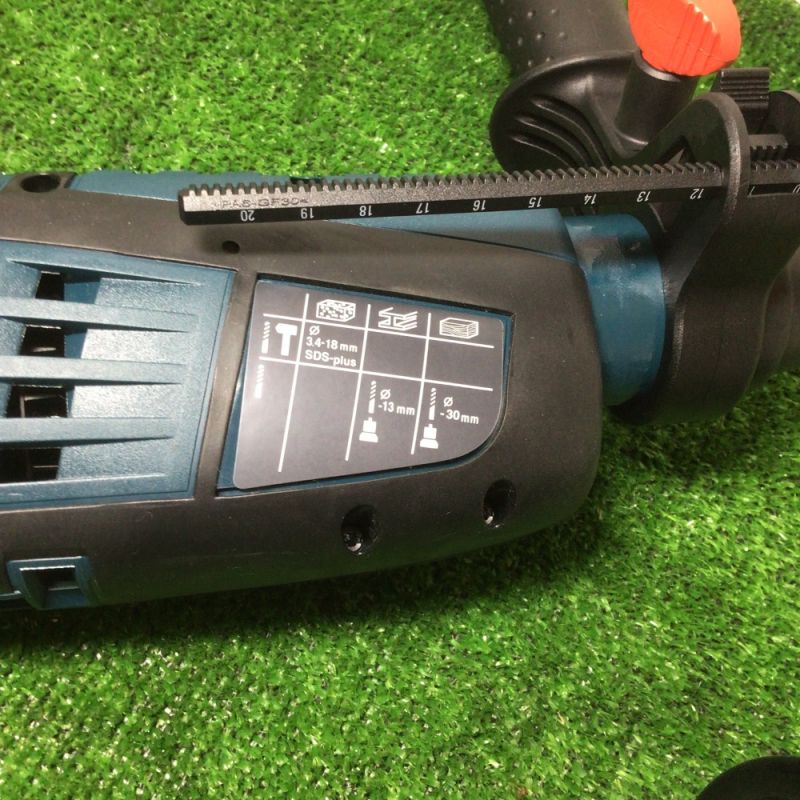 中古】 BOSCH ボッシュ 550W コード式ハンマードリル ケース付 GBH 2