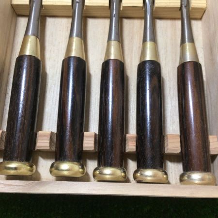   最高級 総磨韶山作 外丸ノミ 金カツラ黒丹柄 五本組 