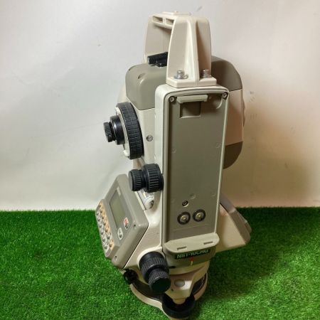  Nikon ニコン 【ジャンク】トータルステーション バッテリー充電不可 レンズカビ 動作未確認 NST-10CHG