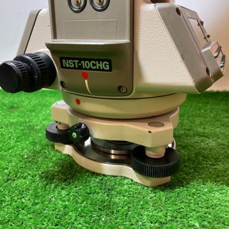  Nikon ニコン 【ジャンク】トータルステーション バッテリー充電不可 レンズカビ 動作未確認 NST-10CHG