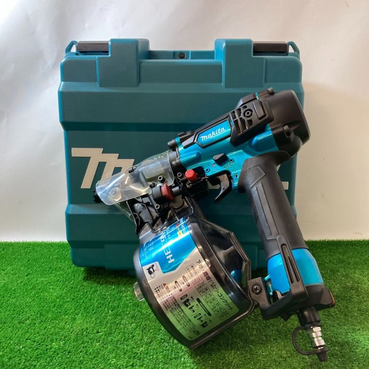 MAKITA マキタ 65mm 高圧エア釘打ち機 AN633HM ケース付き MAKITA マキタ 65mm 高圧エア釘打ち機 AN633HM ケース付き