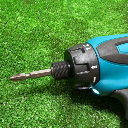  MAKITA マキタ 充電式ドライバドリル 10,8V 付属品完備 DF030DWX