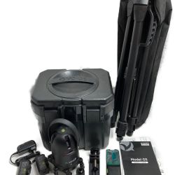 ** VOICE グリーンレーザー 墨出し器 （バッテリ2個・アダプタ・三脚・受光器・ケース付） G5 ブラック Sランク