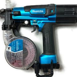 ** MAKITA マキタ 25mm~41mm 高圧エアビス打ち機 ケース付 AR411HRM ブルー Cランク