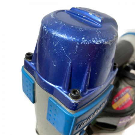  MAKITA マキタ 65mm 常圧ロール釘打ち機 （ケース付） AN622 ブルー