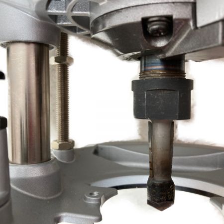  HITACHI 日立 12mm ルータ 本体のみ 1430W M12SE グリーン