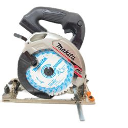 ＊＊ MAKITA マキタ 18V 165mm 充電式丸ノコ 本体のみ （バッテリ・充電器なし） HS631D ブラック Aランク