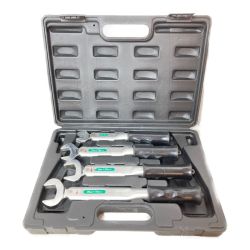 ＊＊ BBK トルクレンチ 4本セット (17/22/26/29mm) ケース付 ブラック Bランク