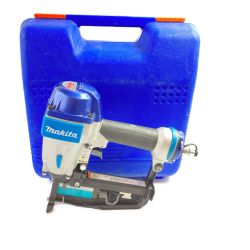 ＊＊ MAKITA マキタ 50mm 常圧フローリング用エアタッカ ケース付 AT1150B ブルー Cランク