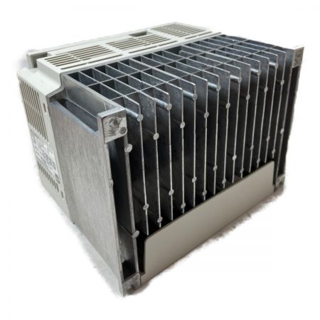  MITSUBISHI ミツビシ 汎用インバータ FREQROL AC200~240V 50/60Hz FR-S520E-3.7K ホワイト