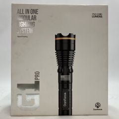 DanForce 多機能型タクティカルライト 懐中電灯 750/1080ルーメン G1 PRO ブラック Aランク