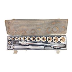 ＊＊ TONE トネ ソケットレンチセット 17pcs 差込角12.7mm ケース付 760MS Cランク