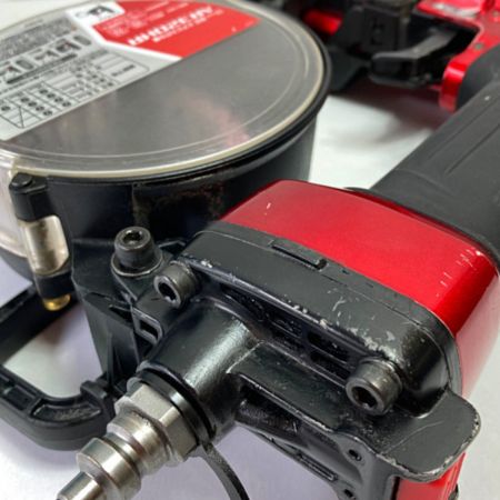  MAKITA マキタ 25~32mm 高圧エアビス打ち機 (ケース付） AR320HR レッド