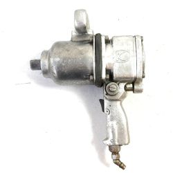 ＊＊ 空研工業 常圧エアインパクトレンチ 差込角25.4mmmm 本体のみ KW-32P シルバー Cランク