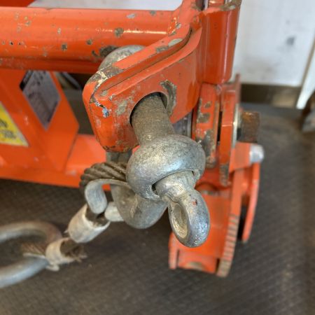  SANKYO 内吊 U字溝吊りクランプ 定格容量1000kg 内吊りワイド7 オレンジ